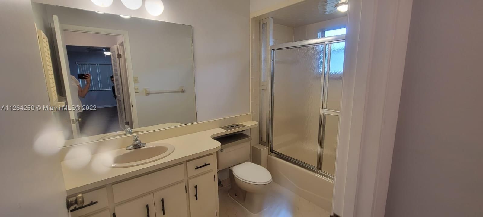 Недавно арендовано: $1,800 (3 спален, 3 ванн, 0 Квадратных фут)