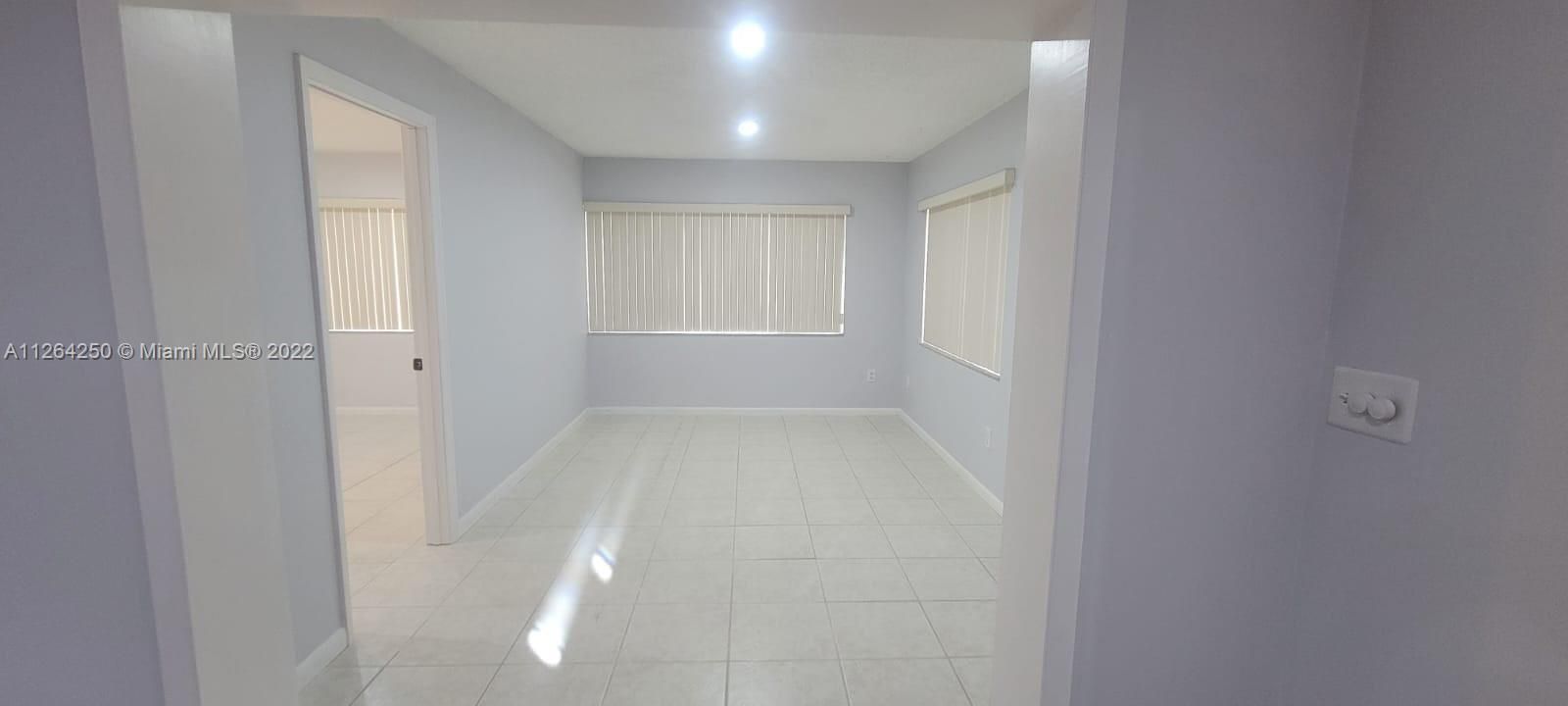 Недавно арендовано: $1,800 (3 спален, 3 ванн, 0 Квадратных фут)