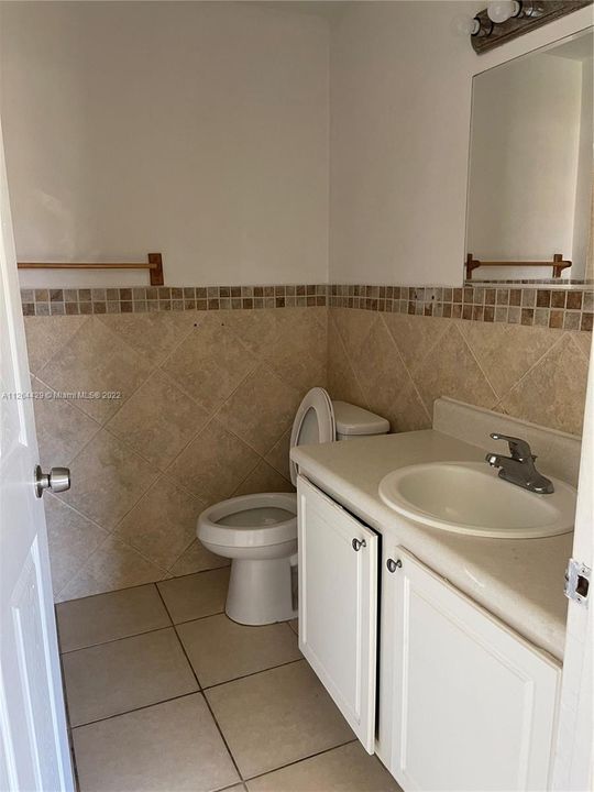 Recently Rented: $2,200 (2 beds, 2 baths, 854 Square Feet)