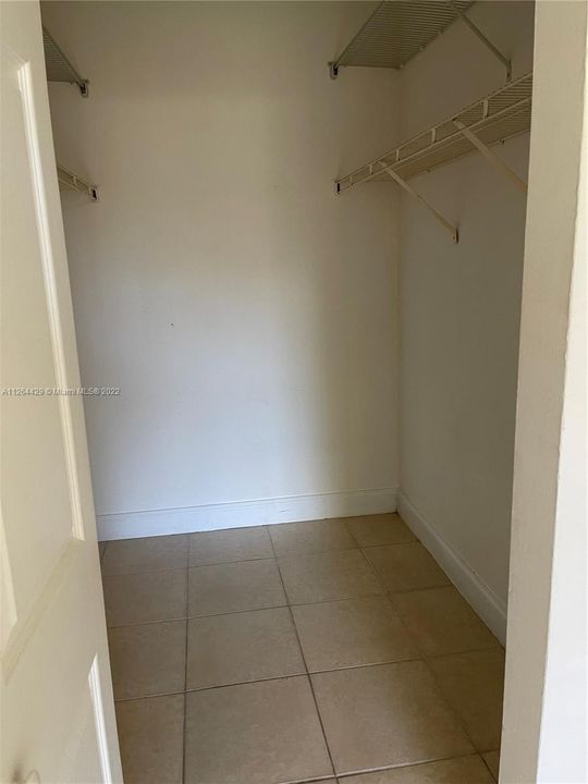 Recently Rented: $2,200 (2 beds, 2 baths, 854 Square Feet)