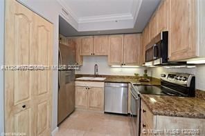 Recently Rented: $3,500 (2 beds, 1 baths, 960 Square Feet)