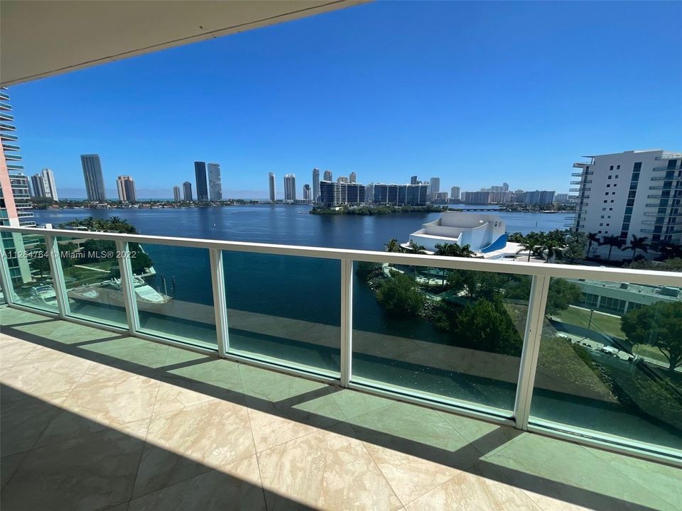Recently Sold: $960,000 (3 beds, 3 baths, 2289 Square Feet)