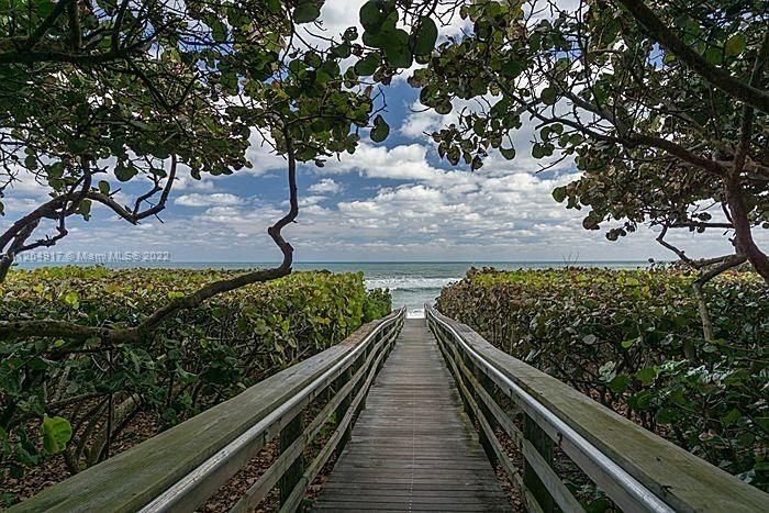 PATH TO BEACH