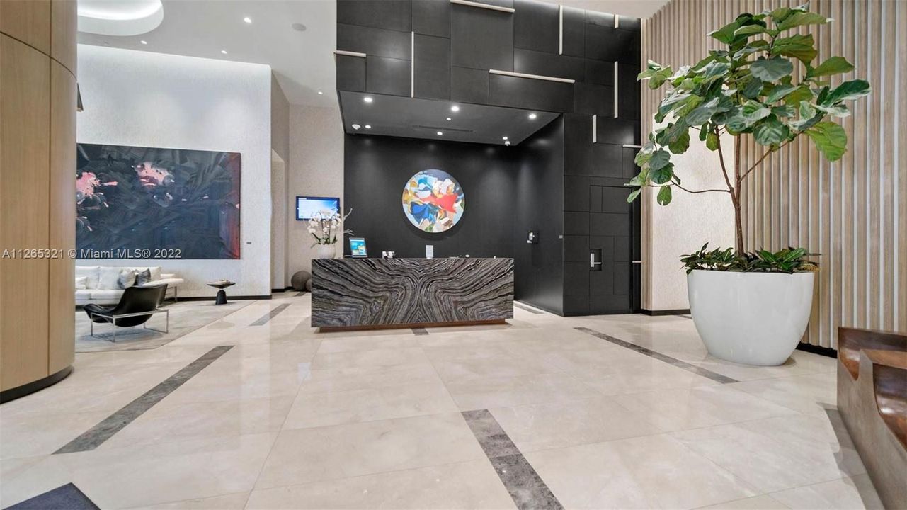 Lobby Area.Concierge Service24/7 service includes multilingual staff, security, and mail receiving desk.Lobby Area.
