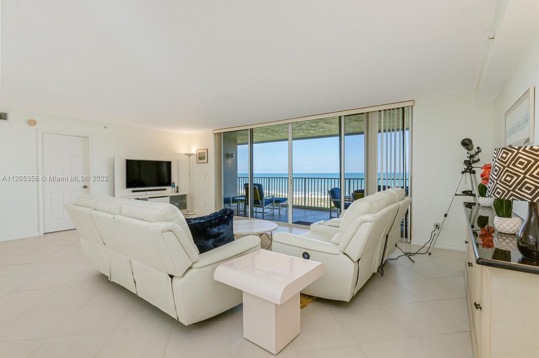 Oceanview Livingroom