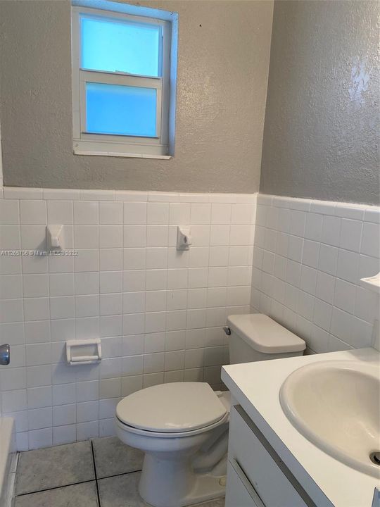 Recently Rented: $1,250 (0 beds, 1 baths, 0 Square Feet)