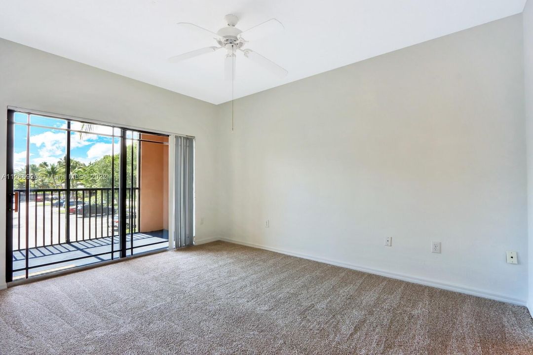 Vendido Recientemente: $325,000 (2 camas, 2 baños, 1149 Pies cuadrados)