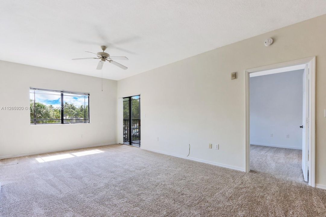 Vendido Recientemente: $325,000 (2 camas, 2 baños, 1149 Pies cuadrados)