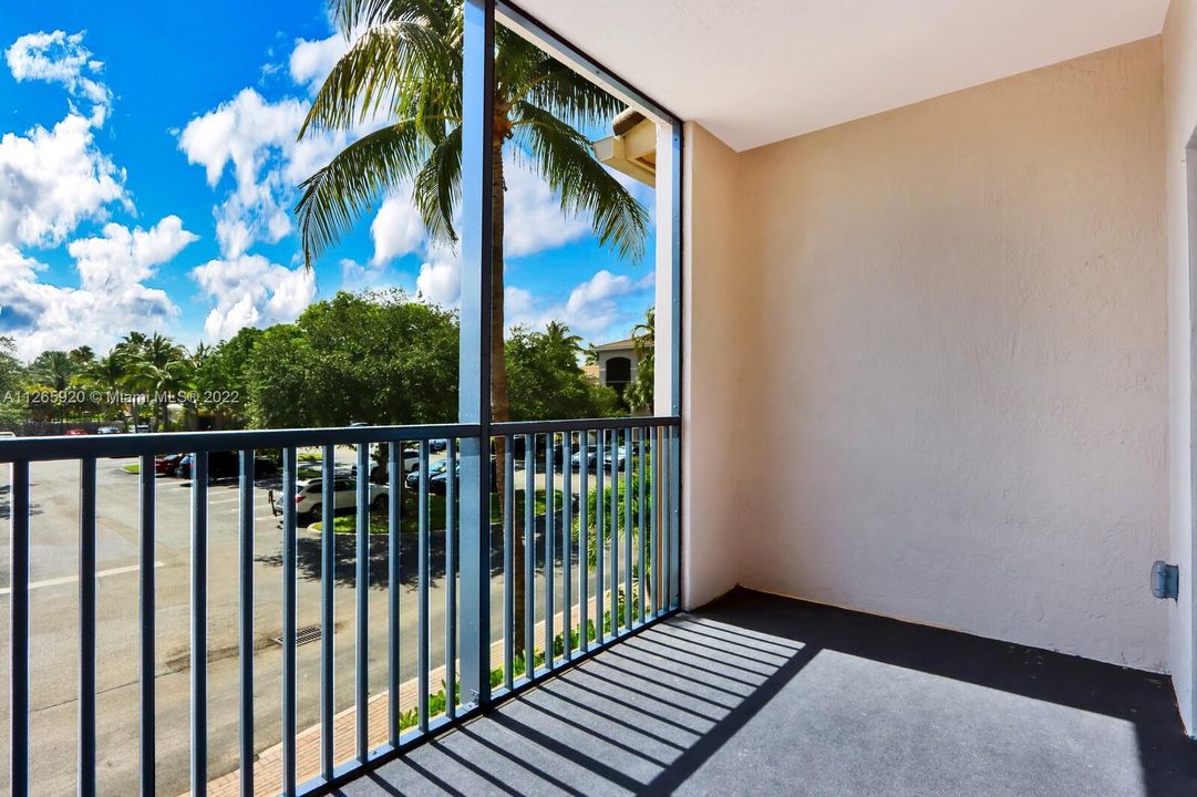 Vendido Recientemente: $325,000 (2 camas, 2 baños, 1149 Pies cuadrados)