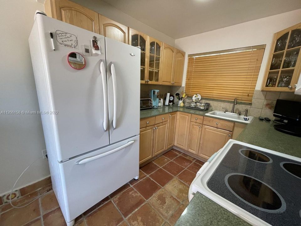 最近售出: $270,000 (3 贝兹, 2 浴室, 1264 平方英尺)