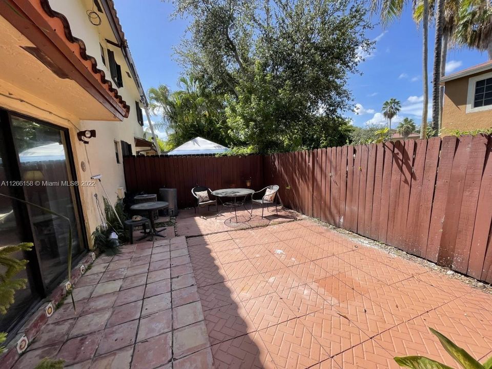 最近售出: $270,000 (3 贝兹, 2 浴室, 1264 平方英尺)