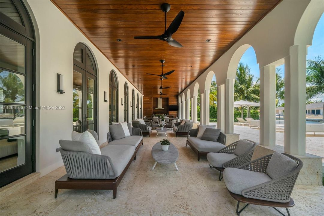 Recently Sold: $29,900,000 (9 beds, 9 baths, 13816 Square Feet)