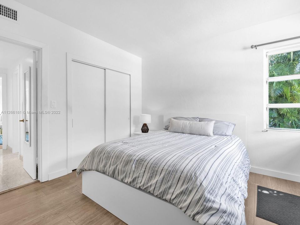 Vendido Recientemente: $1,150,000 (3 camas, 2 baños, 1813 Pies cuadrados)