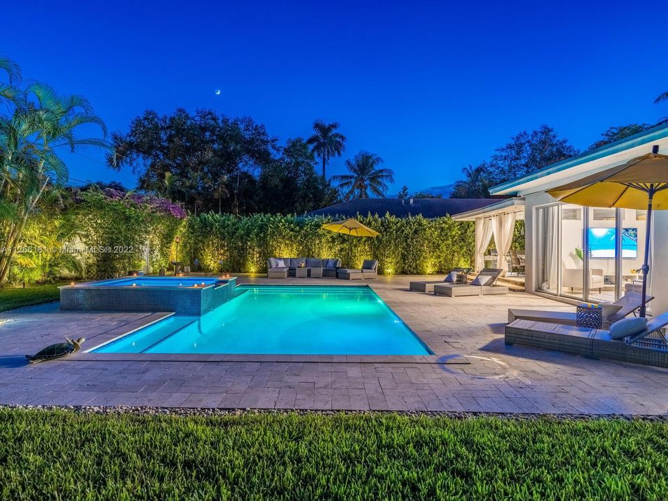 Vendido Recientemente: $1,150,000 (3 camas, 2 baños, 1813 Pies cuadrados)