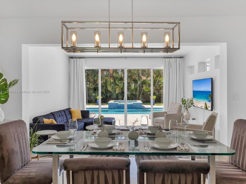 Vendido Recientemente: $1,150,000 (3 camas, 2 baños, 1813 Pies cuadrados)