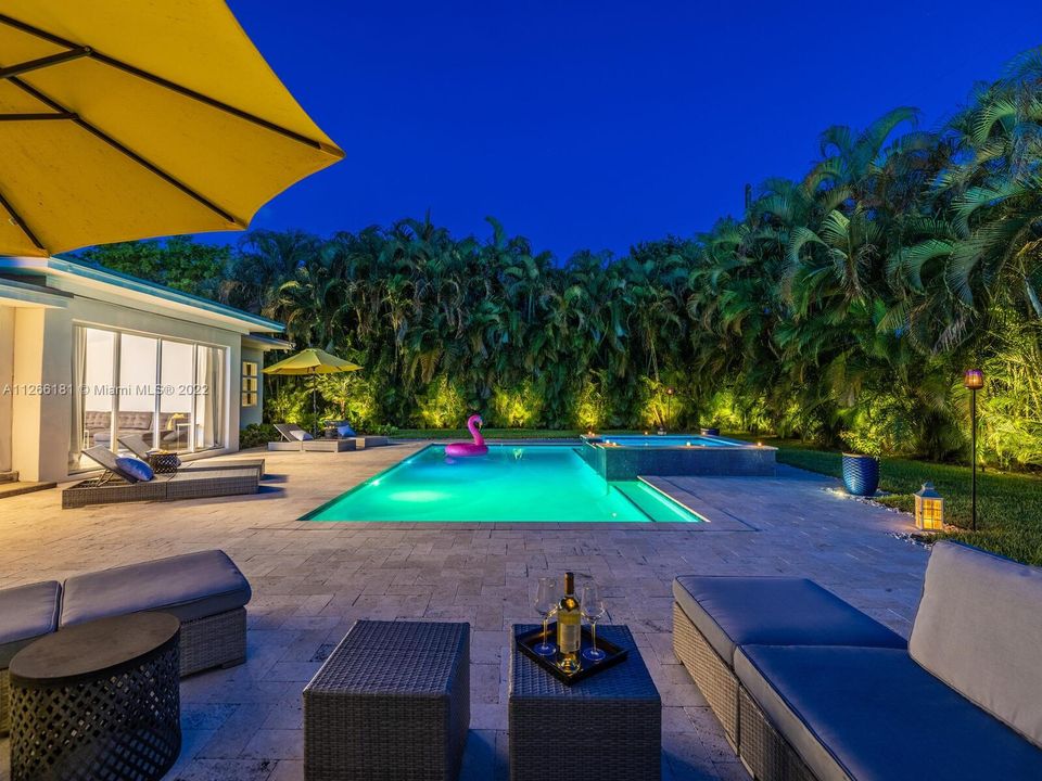 Vendido Recientemente: $1,150,000 (3 camas, 2 baños, 1813 Pies cuadrados)