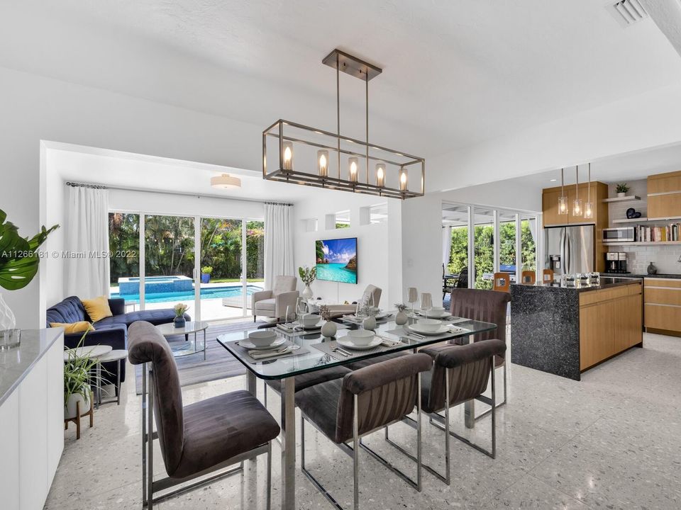 Vendido Recientemente: $1,150,000 (3 camas, 2 baños, 1813 Pies cuadrados)