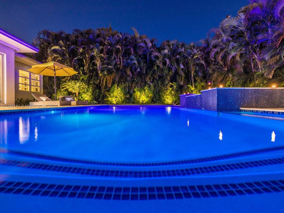 Vendido Recientemente: $1,150,000 (3 camas, 2 baños, 1813 Pies cuadrados)