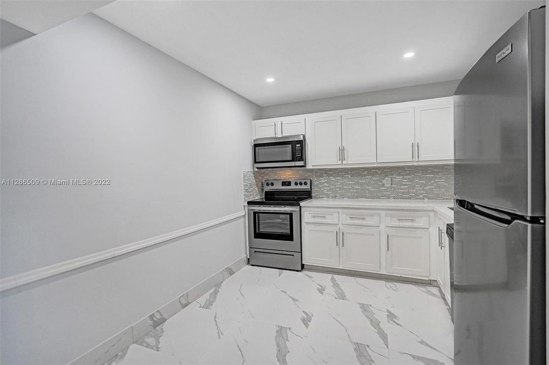 Recently Sold: $149,000 (2 beds, 2 baths, 1160 Square Feet)