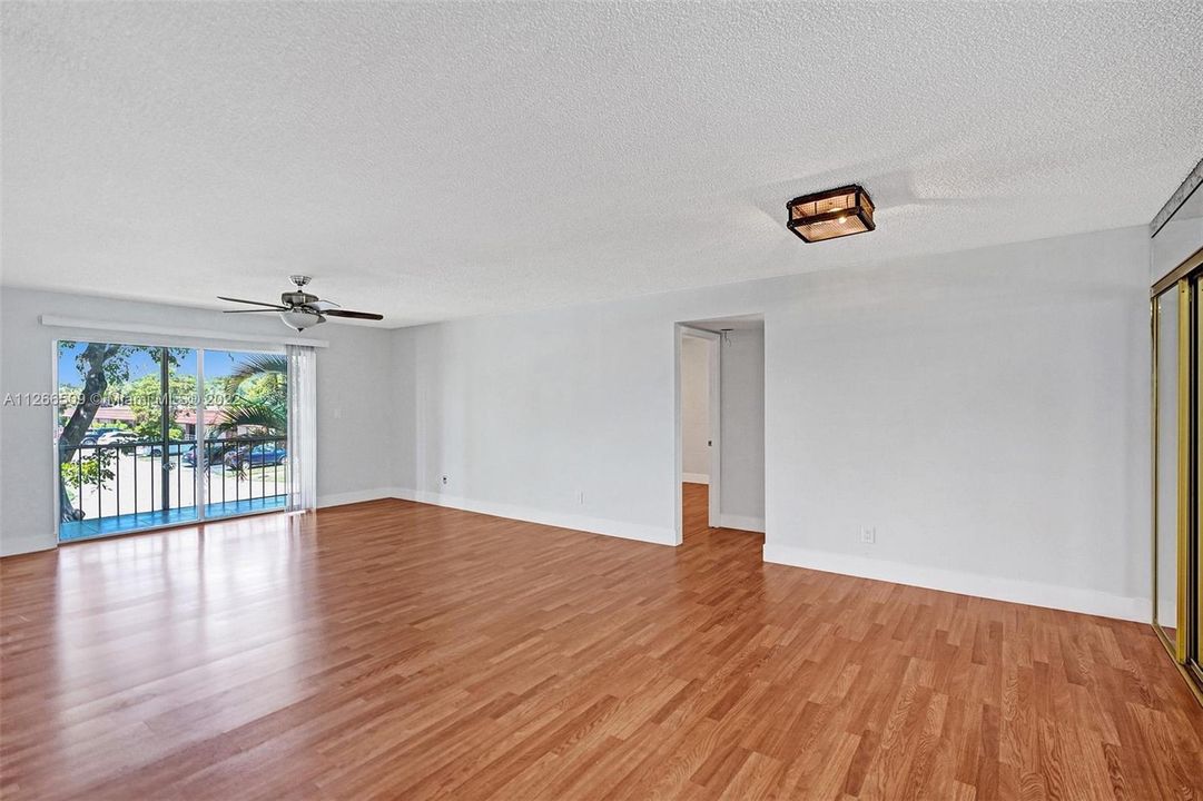 Recently Sold: $149,000 (2 beds, 2 baths, 1160 Square Feet)