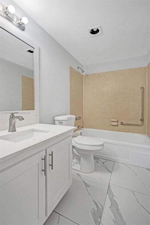 Recently Sold: $149,000 (2 beds, 2 baths, 1160 Square Feet)