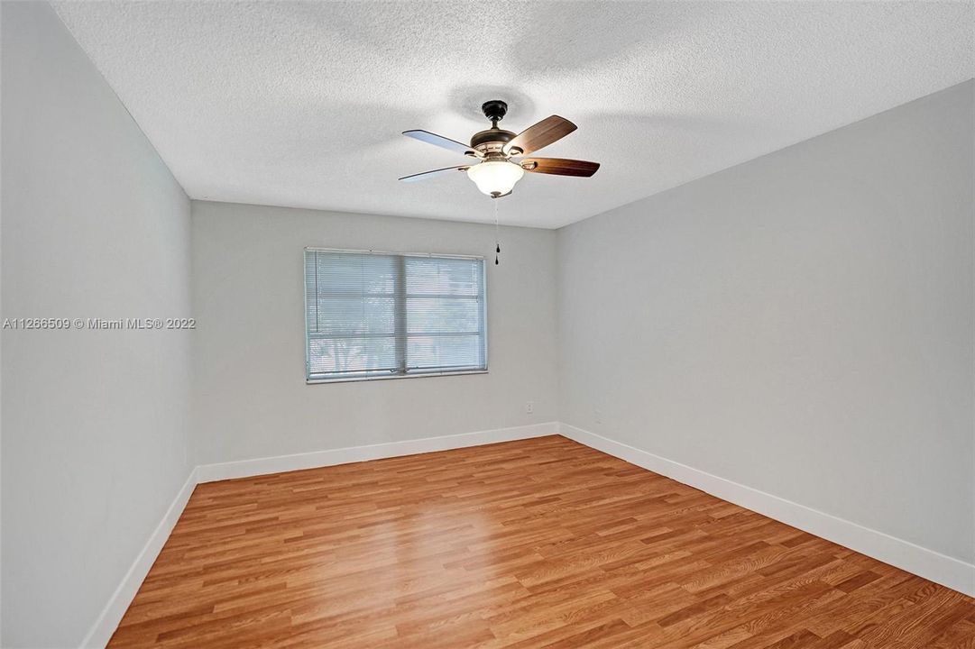 Recently Sold: $149,000 (2 beds, 2 baths, 1160 Square Feet)