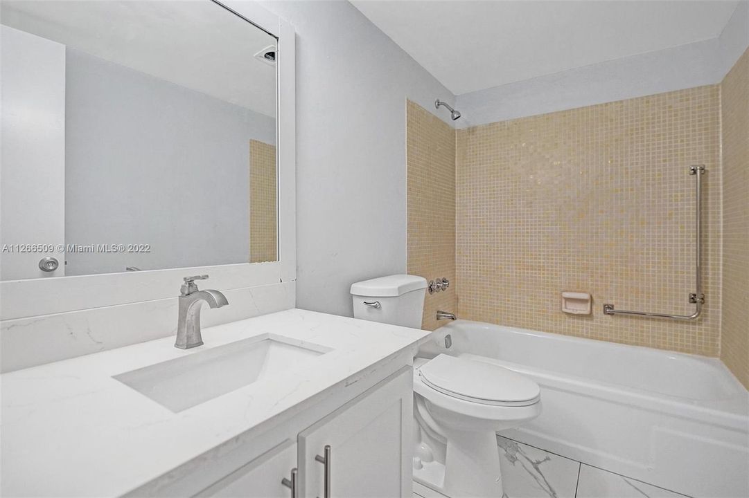 Recently Sold: $149,000 (2 beds, 2 baths, 1160 Square Feet)