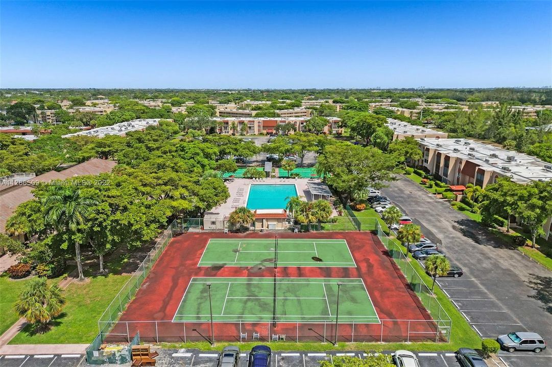 Recently Sold: $149,000 (2 beds, 2 baths, 1160 Square Feet)