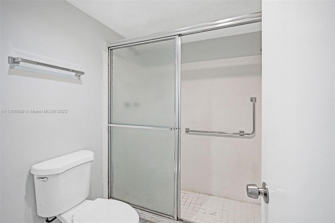 Recently Sold: $149,000 (2 beds, 2 baths, 1160 Square Feet)