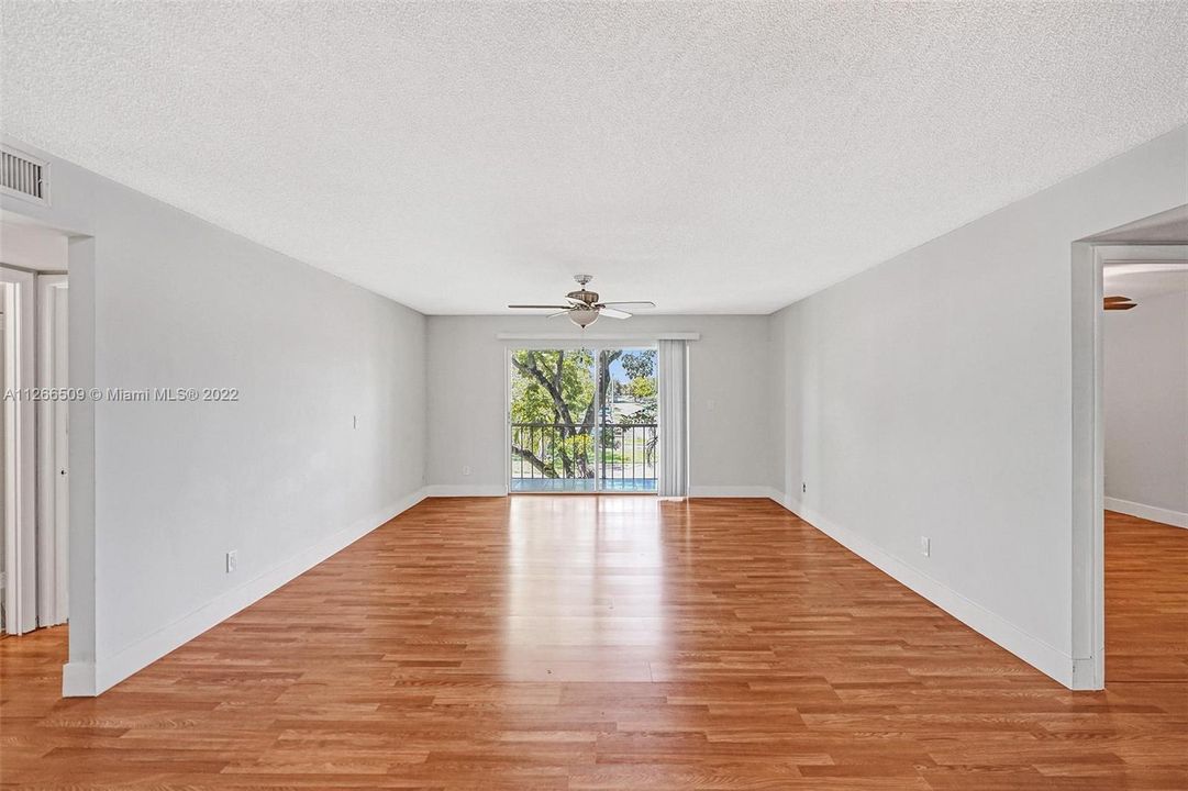 Recently Sold: $149,000 (2 beds, 2 baths, 1160 Square Feet)