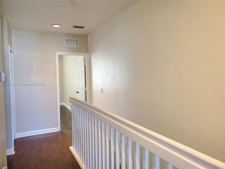 Recently Rented: $2,900 (3 beds, 2 baths, 1450 Square Feet)