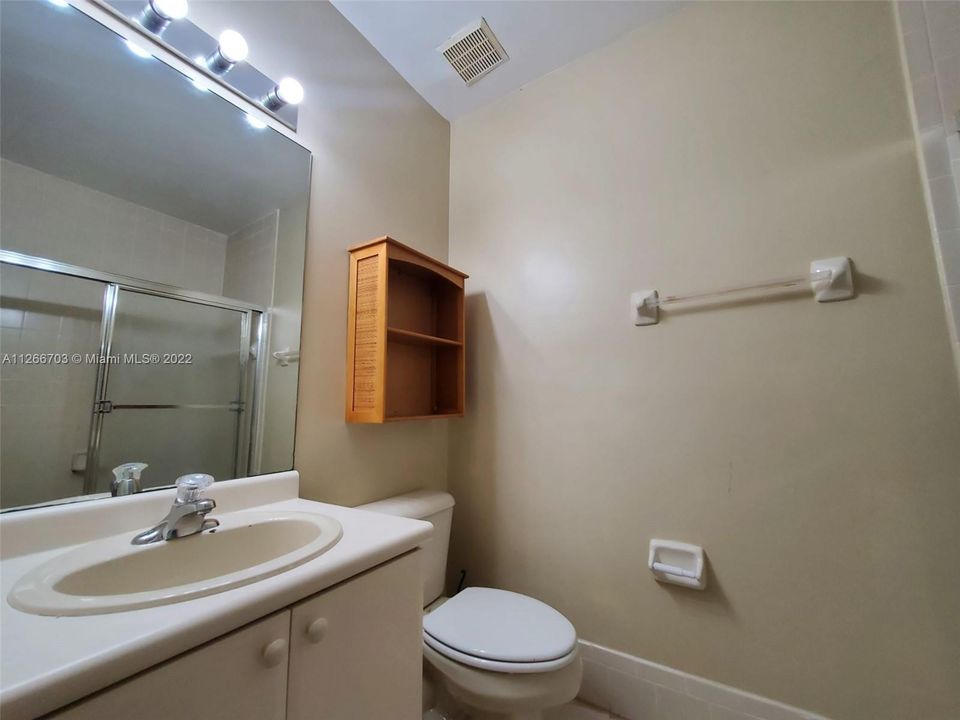 Недавно арендовано: $2,900 (3 спален, 2 ванн, 1450 Квадратных фут)