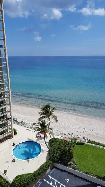 Recently Rented: $5,500 (2 beds, 2 baths, 1520 Square Feet)