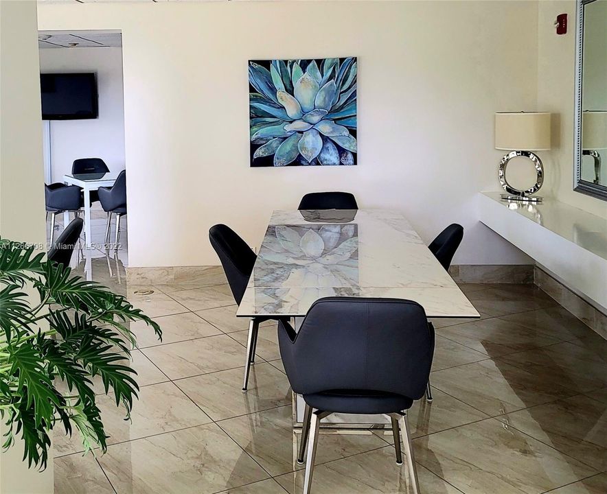 Recently Rented: $5,500 (2 beds, 2 baths, 1520 Square Feet)
