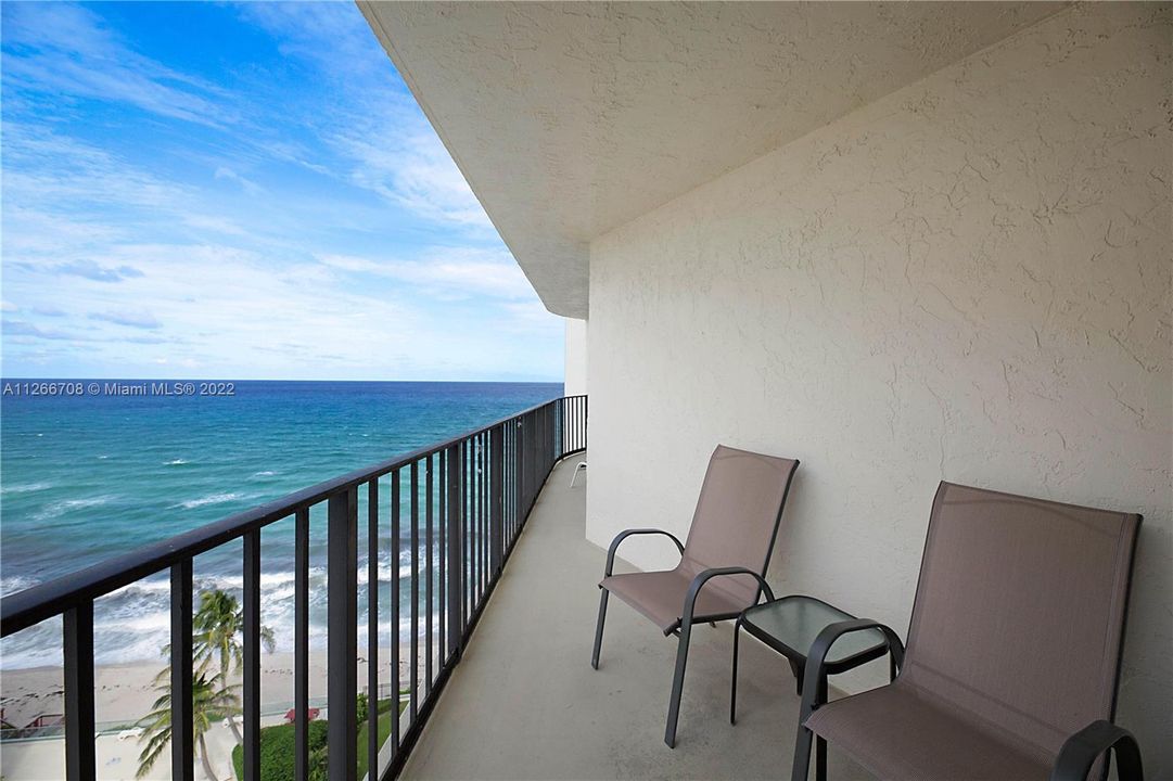 Recently Rented: $5,500 (2 beds, 2 baths, 1520 Square Feet)
