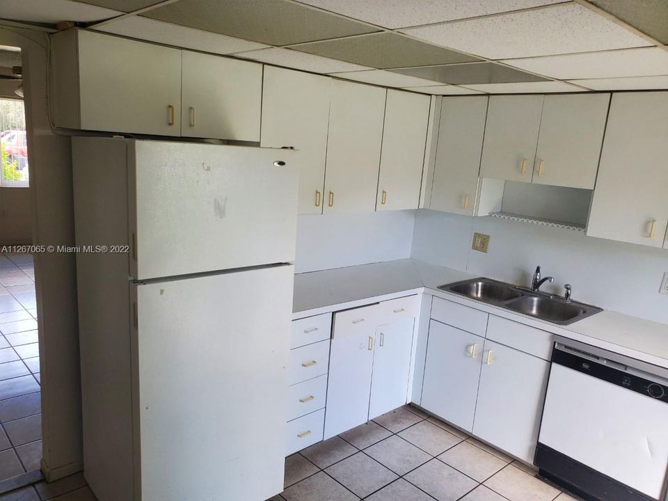 Recently Sold: $159,000 (2 beds, 1 baths, 1008 Square Feet)