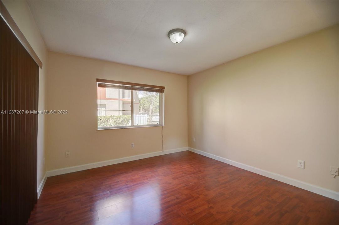 Recently Rented: $2,100 (2 beds, 2 baths, 1106 Square Feet)