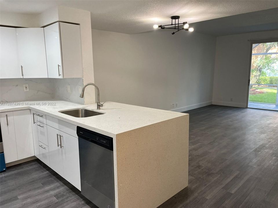 Recently Rented: $3,150 (2 beds, 2 baths, 1131 Square Feet)