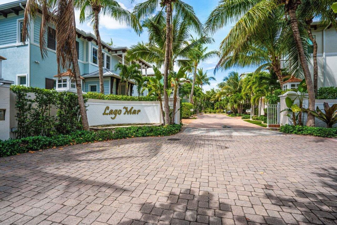 001-900LagoMarLane-BocaRaton-FL-33431-SM