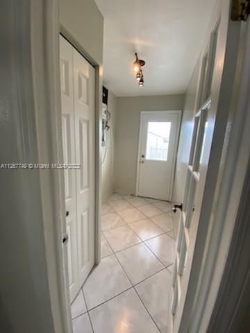 Recently Sold: $325,000 (2 beds, 2 baths, 1008 Square Feet)