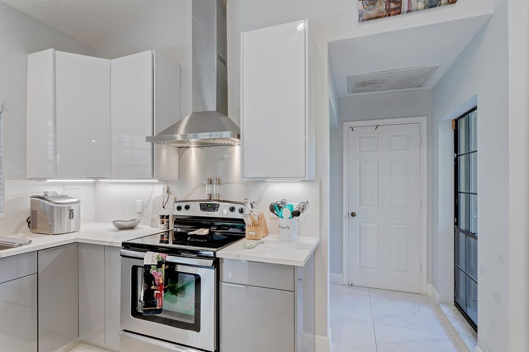 Kitchen Area45_320a9543