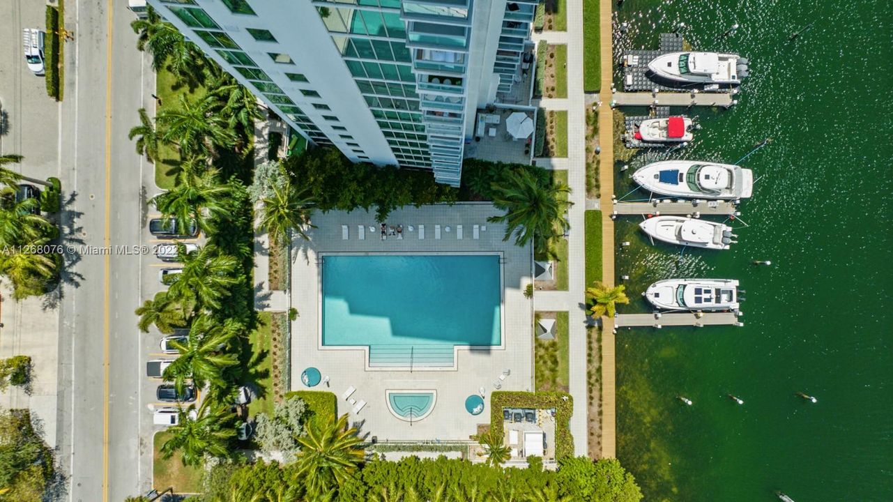 最近售出: $875,000 (3 贝兹, 3 浴室, 1358 平方英尺)