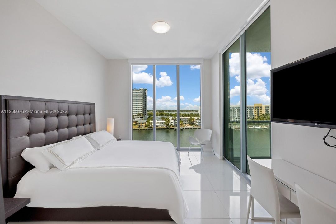 最近售出: $875,000 (3 贝兹, 3 浴室, 1358 平方英尺)