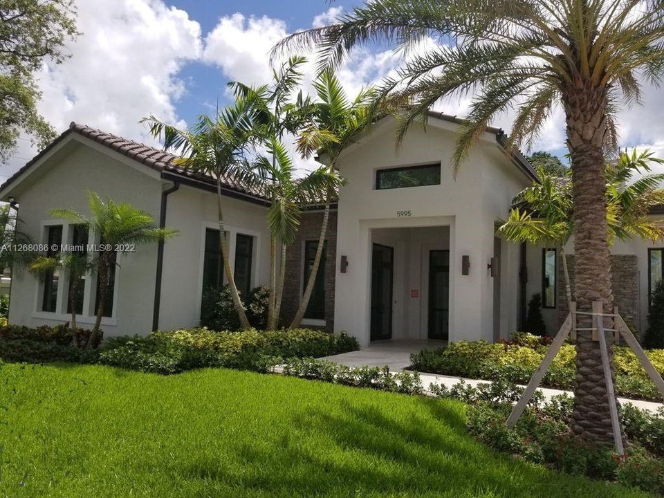 Recently Sold: $1,695,000 (4 beds, 3 baths, 3100 Square Feet)