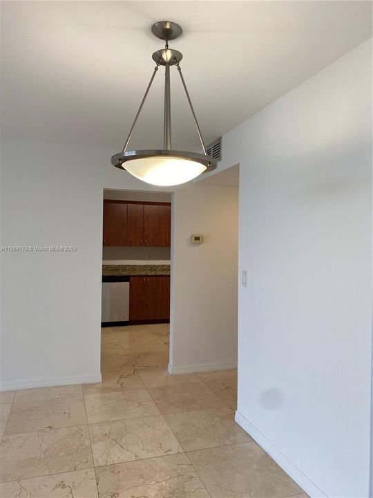 Recently Sold: $308,000 (2 beds, 2 baths, 1073 Square Feet)