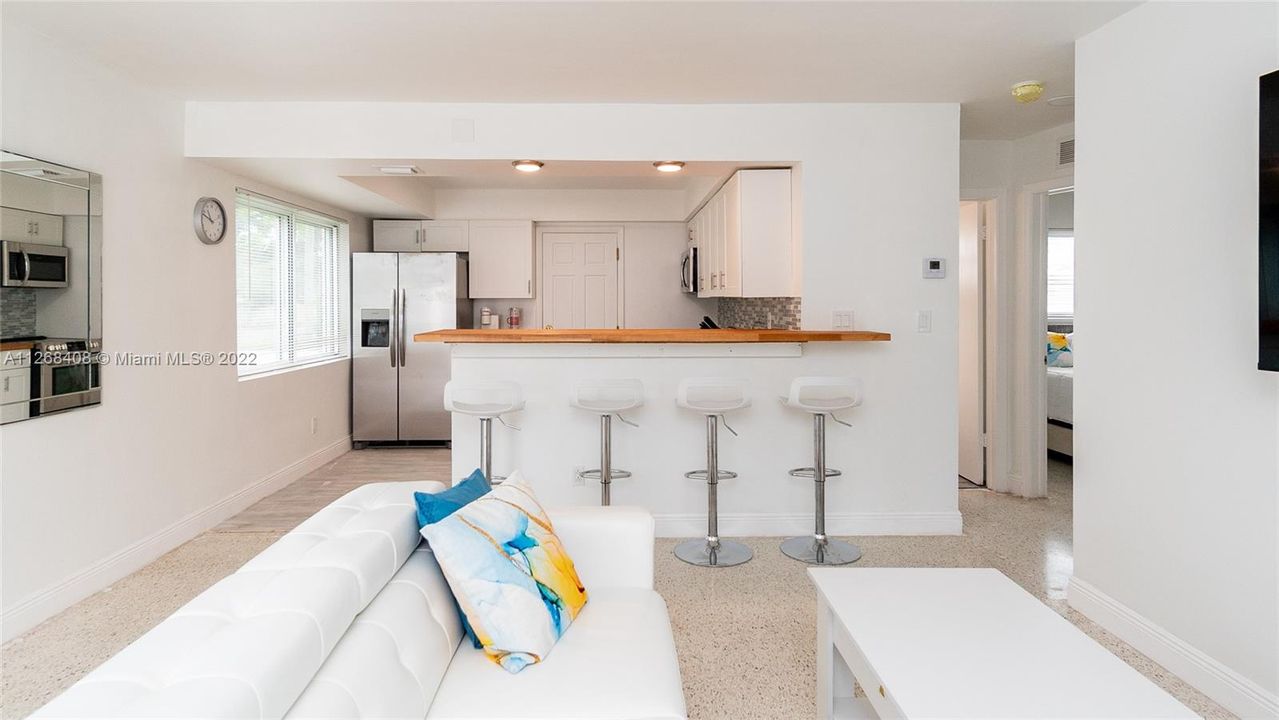 Recently Sold: $825,000 (0 beds, 0 baths, 1684 Square Feet)