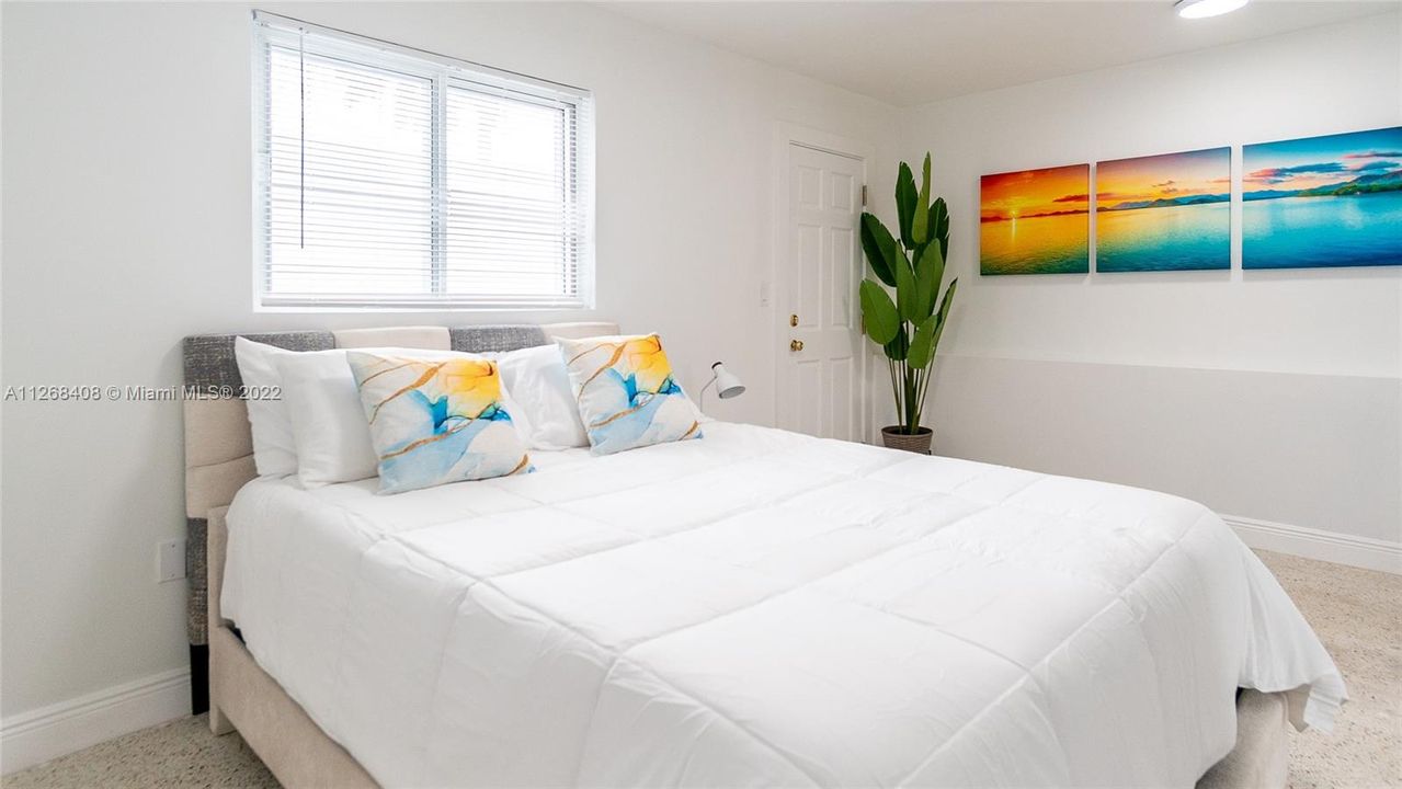 Recently Sold: $825,000 (0 beds, 0 baths, 1684 Square Feet)