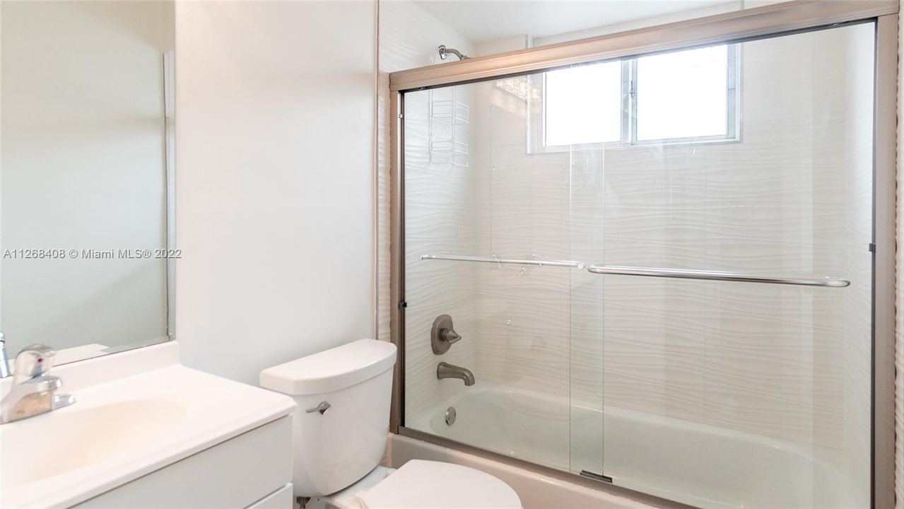 Recently Sold: $825,000 (0 beds, 0 baths, 1684 Square Feet)