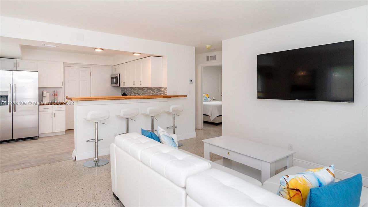 Recently Sold: $825,000 (0 beds, 0 baths, 1684 Square Feet)