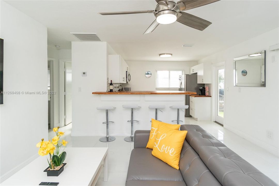 Recently Sold: $825,000 (0 beds, 0 baths, 1684 Square Feet)